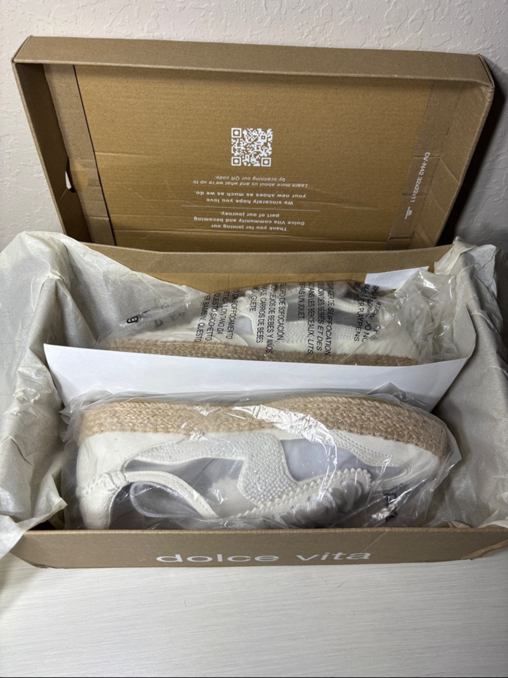 Dolce Vita Notice Espadrille Bead Mesh
Sneakers - White/Ivory - NIB Size 6.5 - Picture 9 of 9